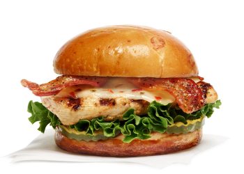 칙필레 새 메뉴 '메이플 페퍼 베이컨 샌드위치' 무료로 먹자!