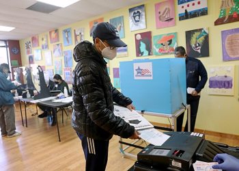 "투표등록하고 공짜집세 잡아라"…민주, 젊은 표심잡기 총력전