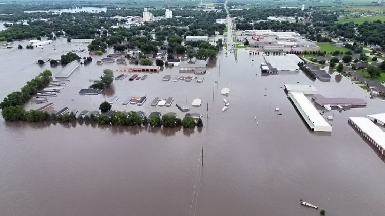 지구촌 극한 날씨에 신음…미국은 폭염·폭우 동시에