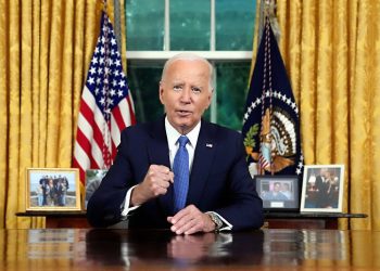 조 바이든 대통령이 24일 백악관 오벌룸에서 대선 후보직 사퇴와 관련한 대국민연설을 하고 있다. 로이터