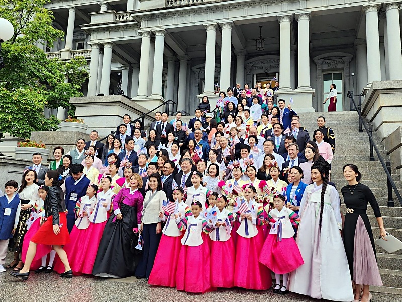 "한국계는 미국의 중요한 일부" 바이든·해리스, 추석 축하인사