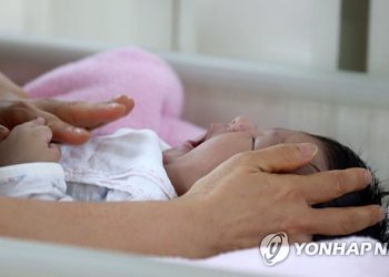 '아이들 수출' 한국의 불편한 진실 폭로