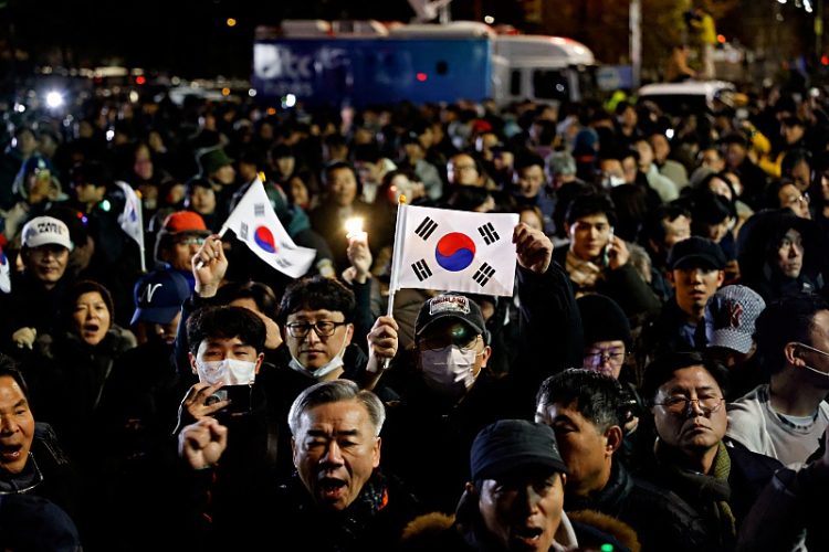 미국 언론, 韓계엄해제에 "한밤의 정치드라마…광범위한 파장 전망"