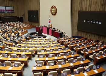 백악관 '尹대통령 탄핵소추안' 국회 보고되자 "민주적 해결 확신"